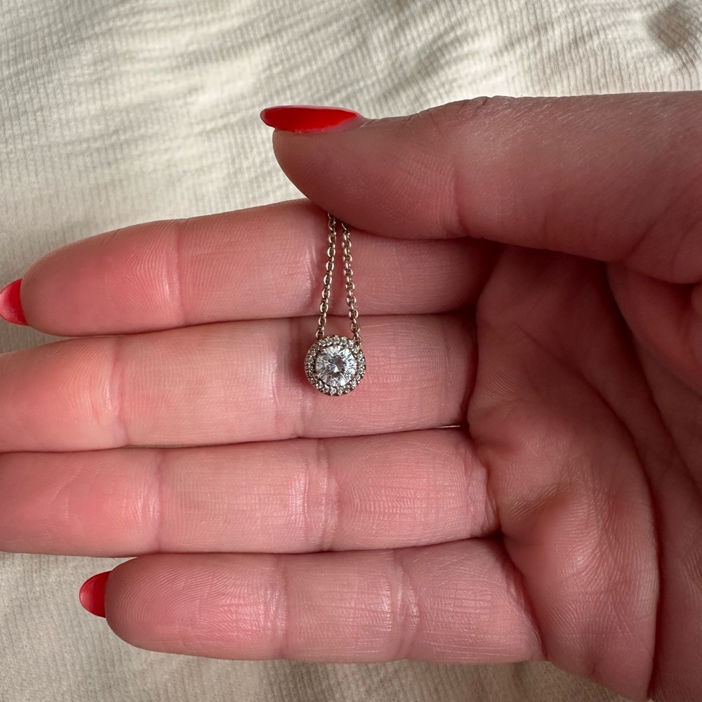 Pandora rose gold pendant necklace